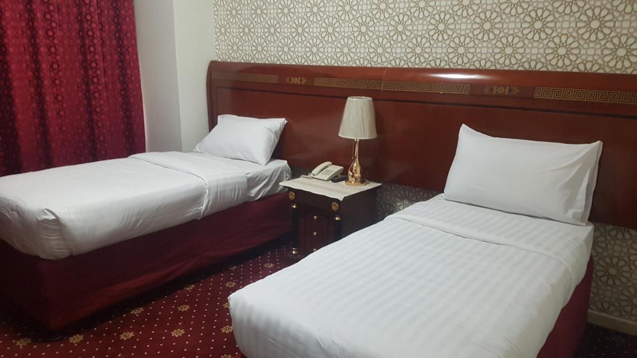 Karam Taibah Almasi Otel Medine Dış mekan fotoğraf